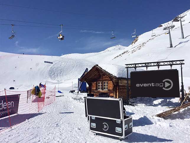 Lifting towers with LED screen at Ski Championship @ Grindelwald (Switzerland)