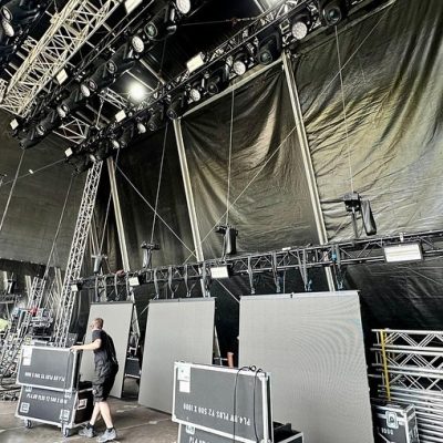Estructura PreRig Truss en festival de música al aire libre